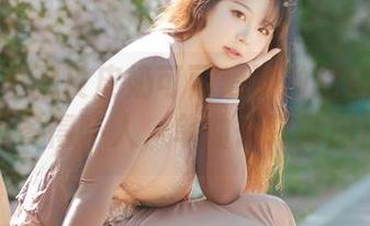 谁不想收藏皮皮奶可可爱了啦的御姐写真？资源多得吓人，单曲循环就出门了。