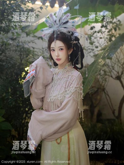 秀人网 - 直击七七kiko的写真真相，这份“甜心”又让我觉得她在卖萌。