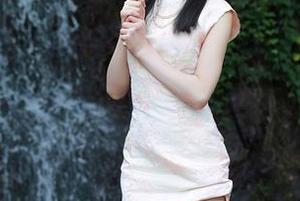 秀人网 – 找到一部利世的女王写真，里面的每一张都像在对我说‘还不够哟’。