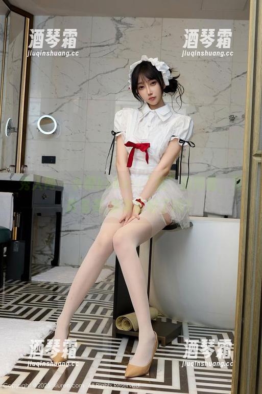 秀人网-小樱koko 秀人网 - 小樱koko:“腿”的网盘,写真虽美,你准备好了吗?