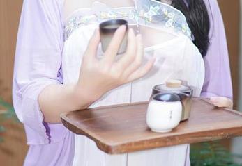 秀人网 – 小樱花baby满满的旅拍作品合集,里面还有我最喜欢的那个姿势。