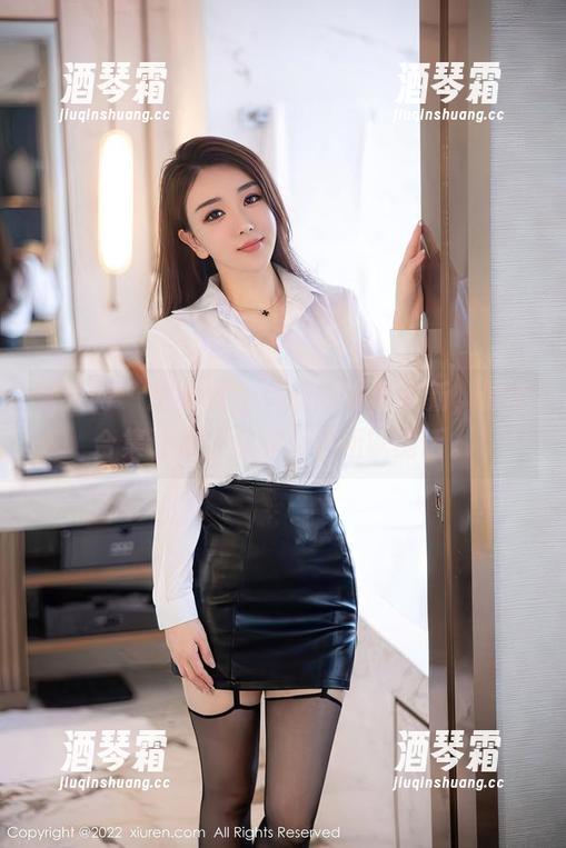 秀人网 - 拍黄瓜girl的睡衣再更新，原图合集让我想说点不明所以的话。