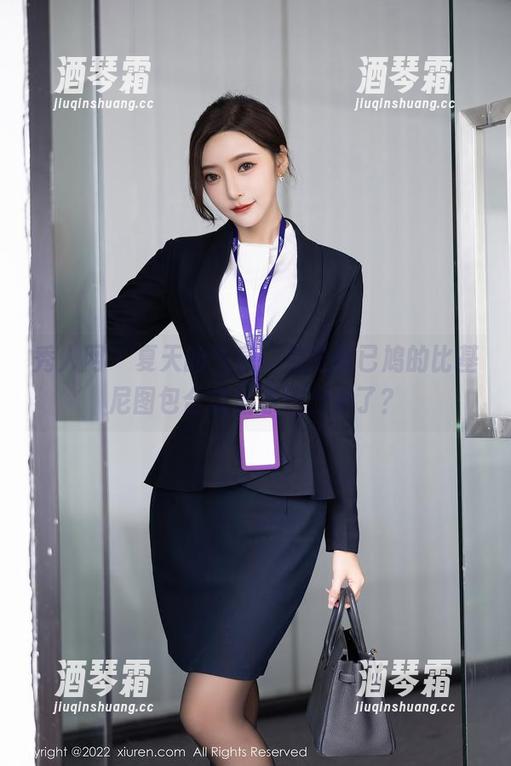 秀人网-盼盼已鸠 秀人网 - 夏天的气息,从盼盼已鸠的比基尼图包合集里漂流出来了?