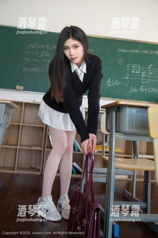 秀人网-雪瑞Lisa 秀人网 - 花不了钱,拿雪瑞Lisa姐姐图包当宝,这画面无法自拔!