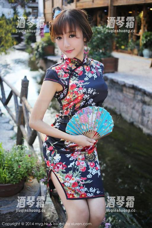 美媛馆 - 原图裡的小魔女奈奈，是在化身厨娘还是势必要给我种草啊？