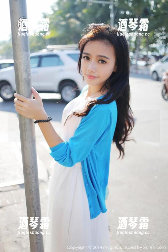 美媛馆-王馨瑶yanni 美媛馆 - 当王馨瑶yanni穿上短裤,壁纸都开始瑟瑟发抖了!