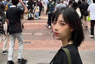 免费一叠：舞小喵的女友图册究竟是何方神圣？