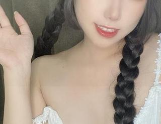 啪！一声打开图包，贼好看，芋圆侑子的花精灵现身啦！