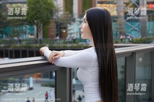 蜜桃社-美绪 蜜桃社 - 私拍一瞬:看美绪的JK套图,来的时候就留点悬念呐!