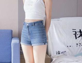 袜啵啵 – 小甜豆的黑色丝和奶油泡芙花絮版，下载后果决不后悔，嘛～