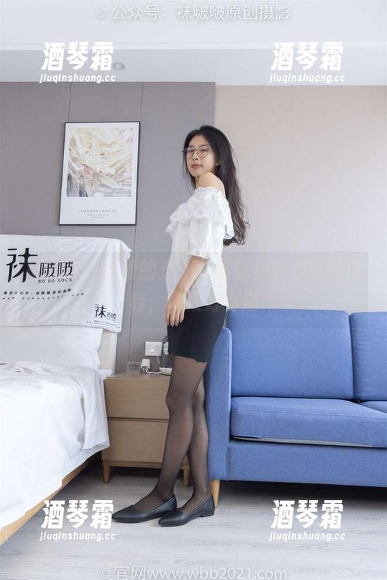 袜啵啵 - 可爱的芝士，搭配那双呆萌的皮鞋，图集好有趣