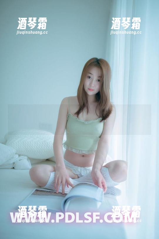 轰趴猫-Ellie艾栗栗 轰趴猫 - 修女风魅力:Ellie艾栗栗的照片合集,别有一番滋味?