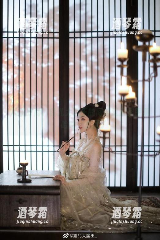 私拍时间！露儿大魔王的间谍过家家图集，哈哈…太逗了