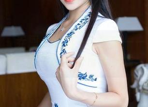 青豆客 – 乔恩夕的另一个宇宙——妹妹私拍，偶尔冒出好奇的视线。