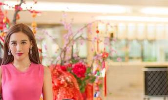 青豆客 – 娜依灵儿的白裙作品分享，发誓不在白裙下做选择题！