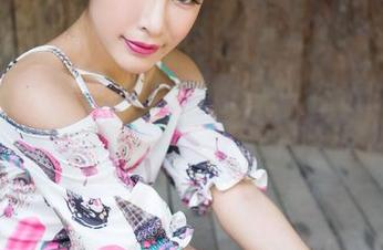 魅妍社 – 美昕Yumi私拍——在透明的边缘游走，心中那点小冲动