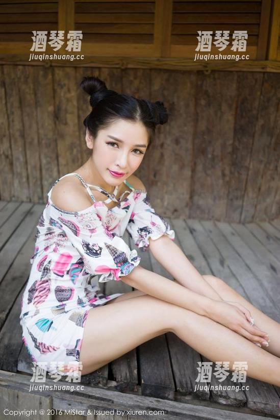 魅妍社 - 美昕Yumi私拍——在透明的边缘游走，心中那点小冲动
