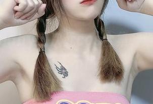 鹿八岁baby二次元cos合集，谁还敢说夏天不热？